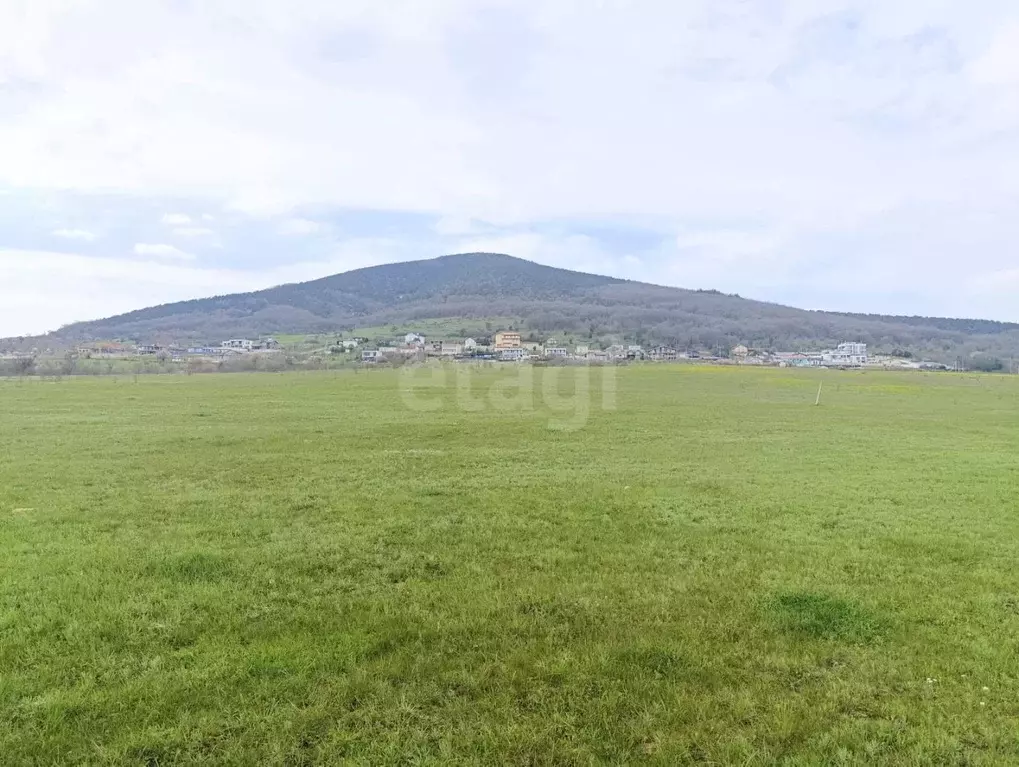 Участок в Севастополь Балаклавский р-н, Орлиновский муниципальный ... - Фото 0
