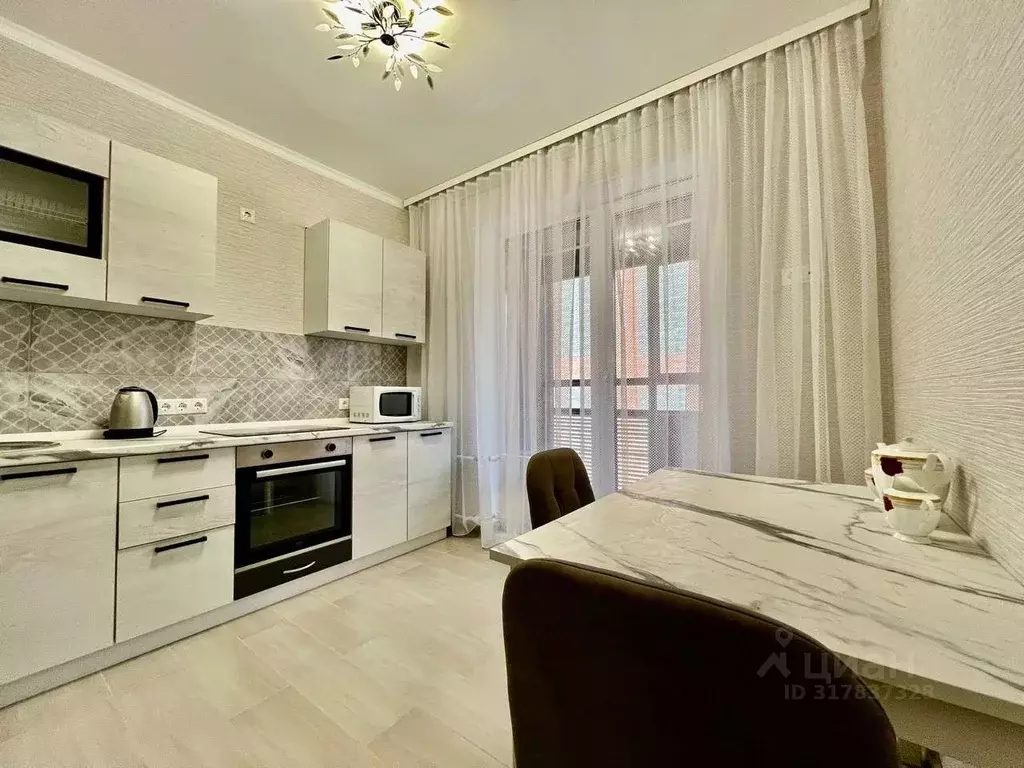 2-к кв. Татарстан, Казань ул. Сабира Ахтямова, 1к2 (54.0 м) - Фото 2
