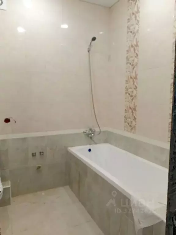 1-к кв. Брянская область, Брянск ул. Красный Маяк, 98 (47.0 м) - Фото 1