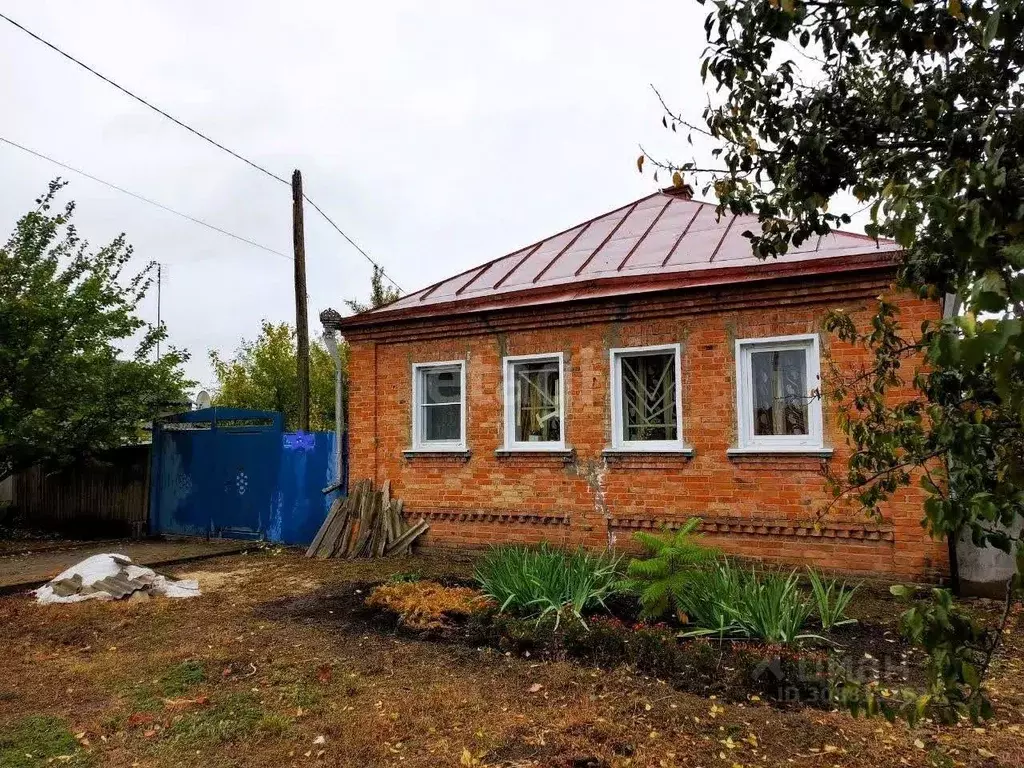 Дом в Белгородская область, Валуйский городской округ, Уразово рп ул. ... - Фото 0