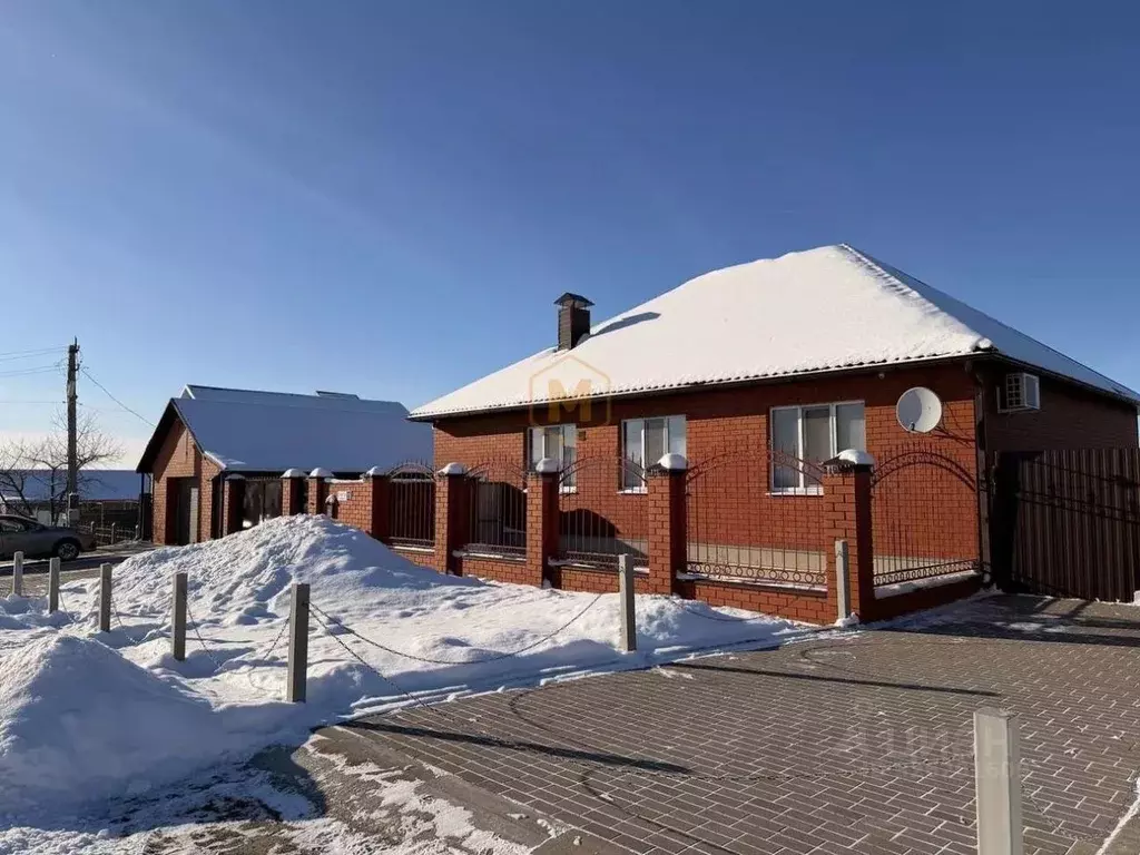 Дом в Белгородская область, Белгородский район, Беловское с/пос, с. ... - Фото 1