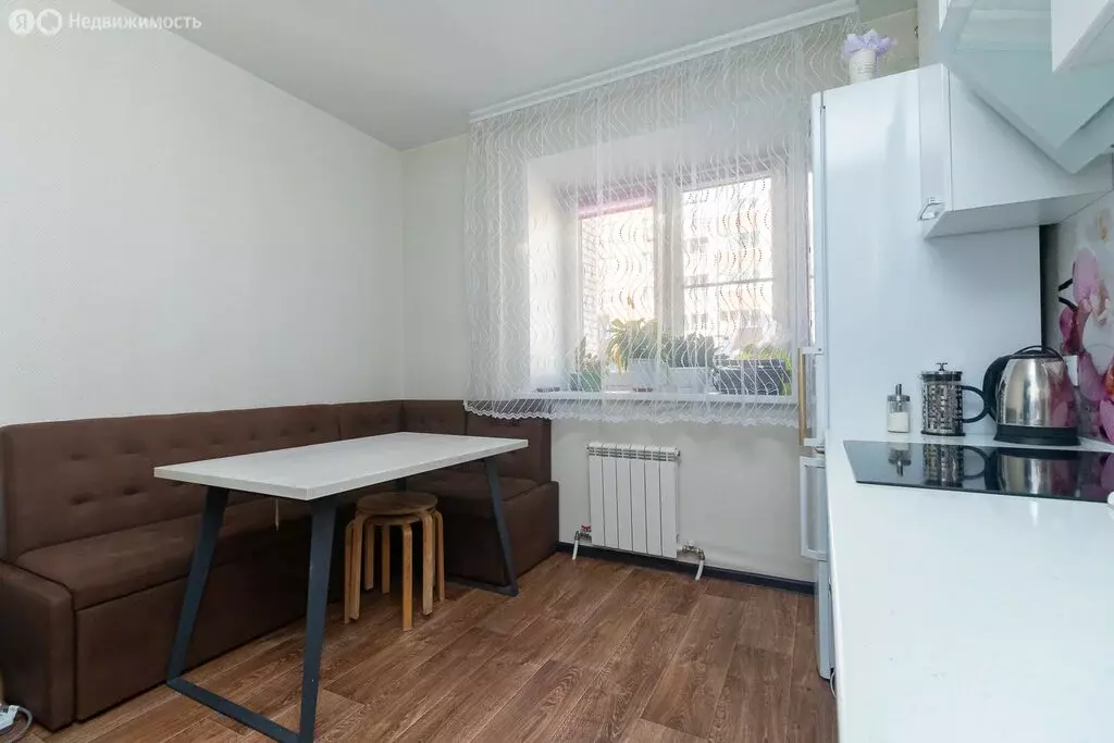 2-комнатная квартира: Омск, Пригородная улица, 25к2 (62 м) - Фото 1