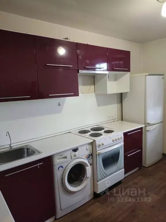 1-к кв. Самарская область, Тольятти 16-й кв-л, бул. Цветной, 21 (35.0 ... - Фото 0