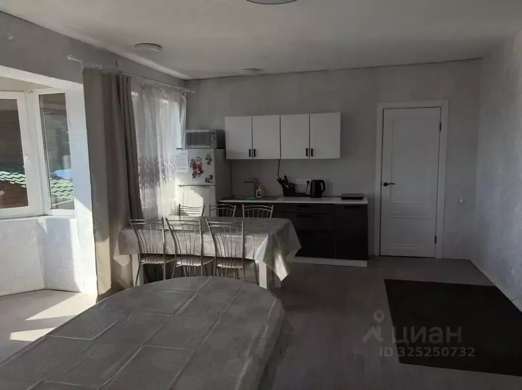 Дом в Иркутская область, Иркутский муниципальный округ, Листвянка рп ... - Фото 2