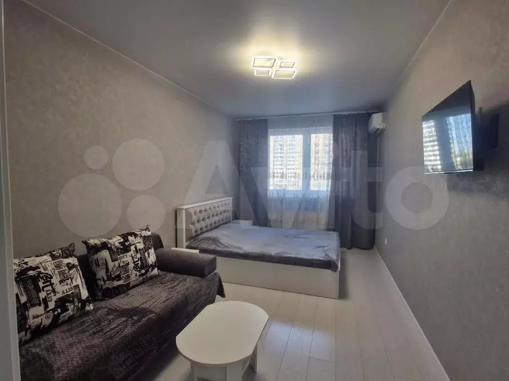 1-к. квартира, 40 м, 4/18 эт. - Фото 0