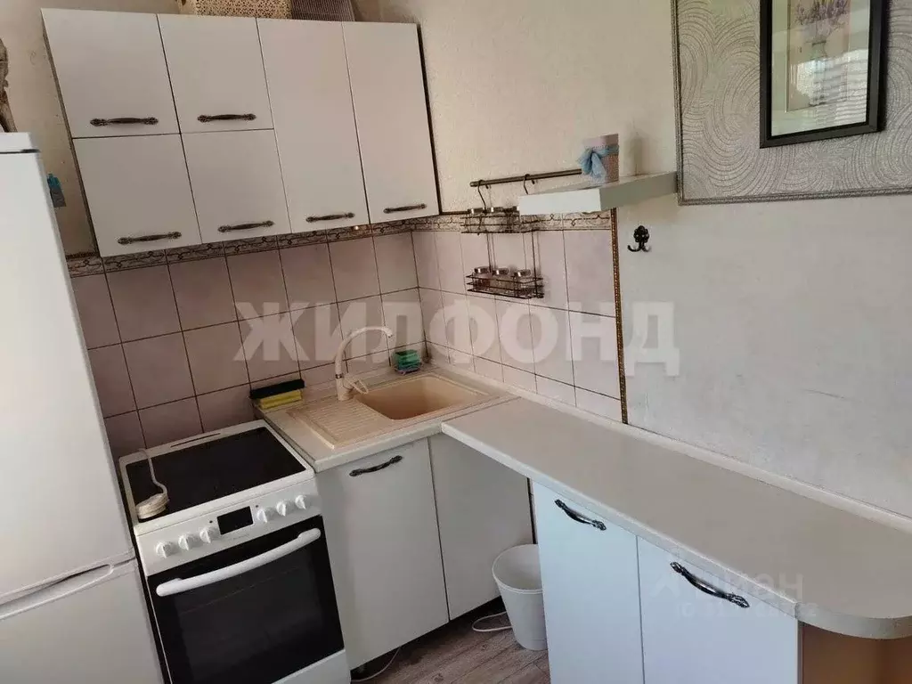3-к кв. Новосибирская область, Новосибирск Степная ул., 63/1 (57.0 м) - Фото 0