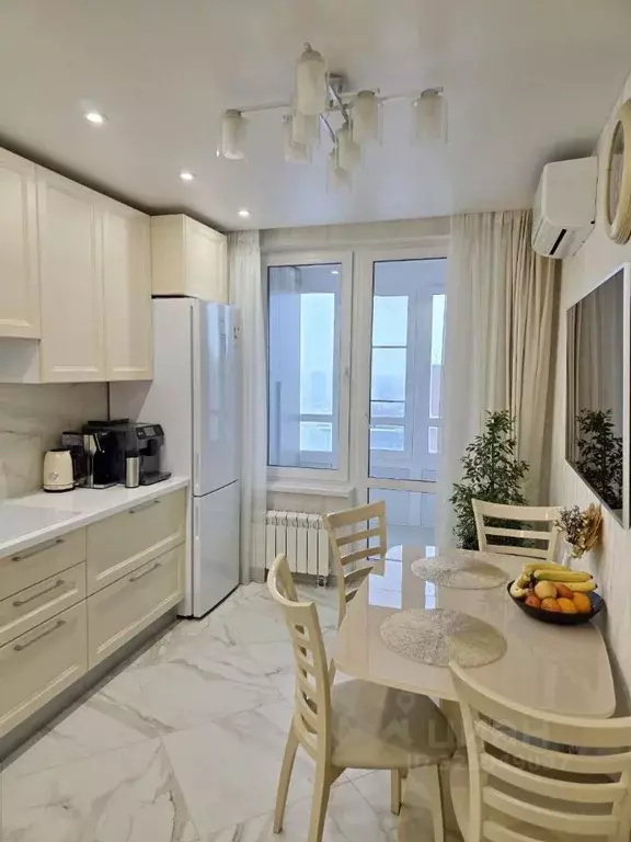 3-к кв. Москва ул. Константина Федина, 13 (77.0 м) - Фото 1