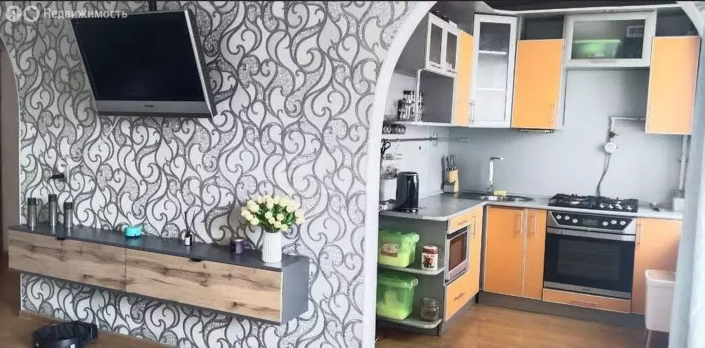 3-комнатная квартира: Горно-Алтайск, улица Григория Чорос-Гуркина, 34 ... - Фото 1