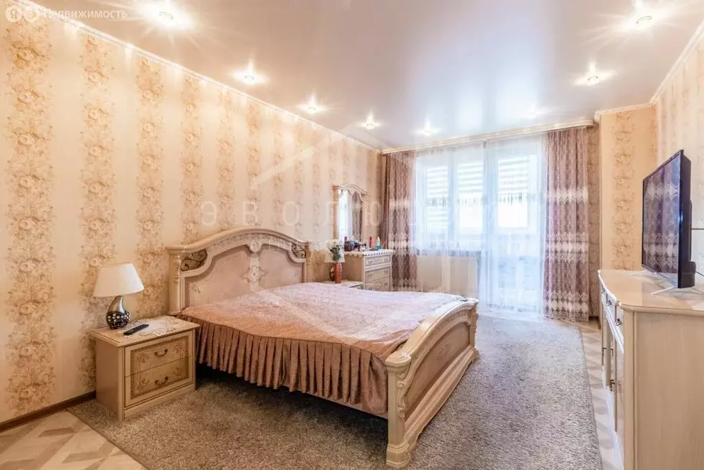 2-комнатная квартира: Калининград, Автомобильная улица, 19 (80.4 м) - Фото 1