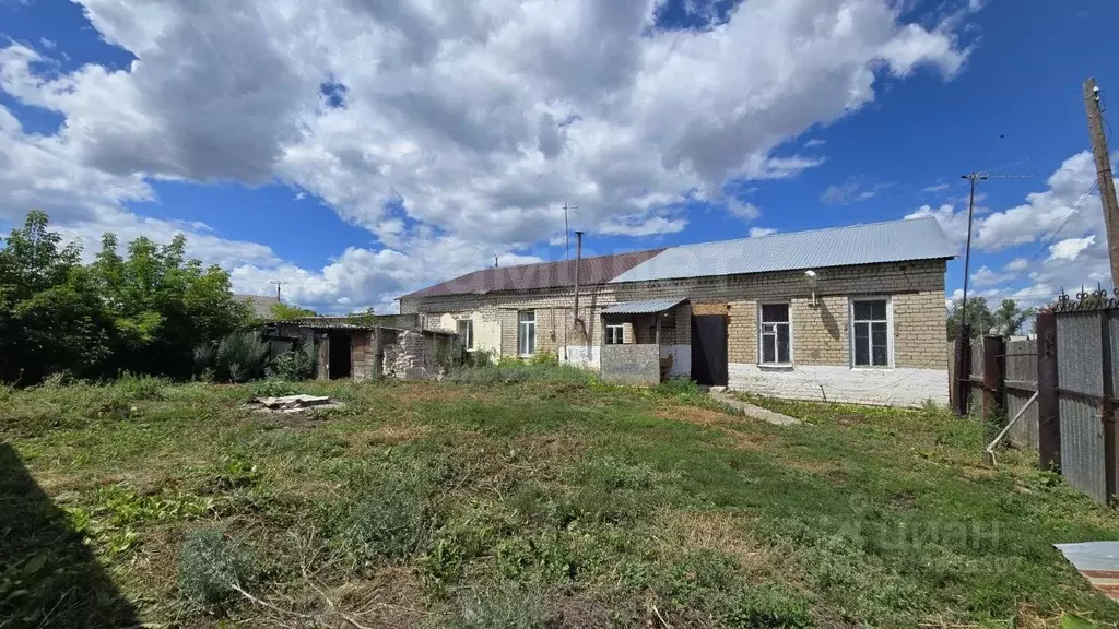 Дом в Оренбургская область, Оренбургский район, с. Дедуровка ул. ... - Фото 1