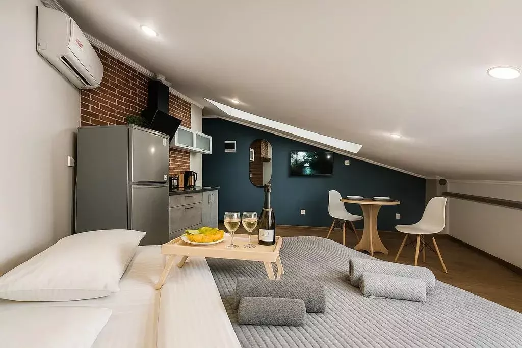 Комната Москва ул. Петра Романова, 7С1 - Фото 1