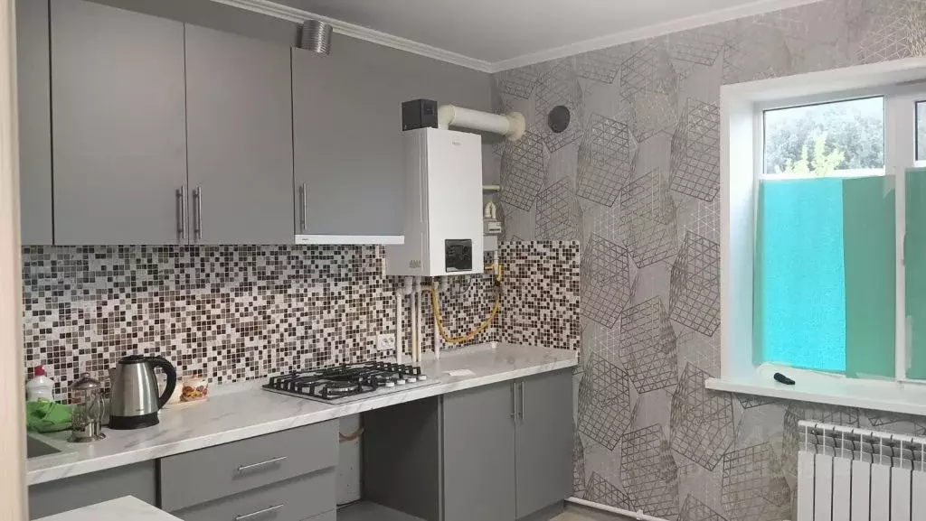 Дом в Белгородская область, Борисовский район, Крюковское с/пос, с. ... - Фото 1