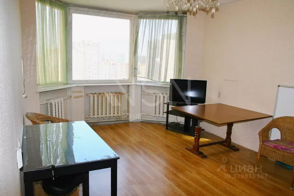 3-к кв. Москва ул. Ивана Сусанина, 6К4 (76.4 м) - Фото 1