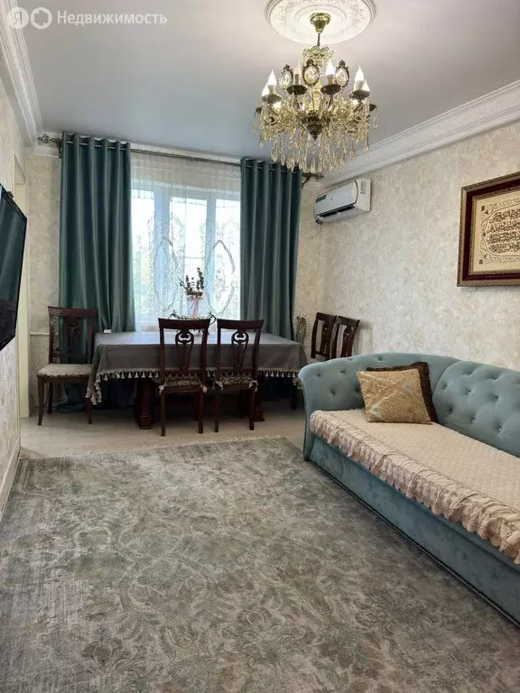 3-комнатная квартира: Махачкала, улица Абдуллы Гаджиева, 36 (67 м) - Фото 0