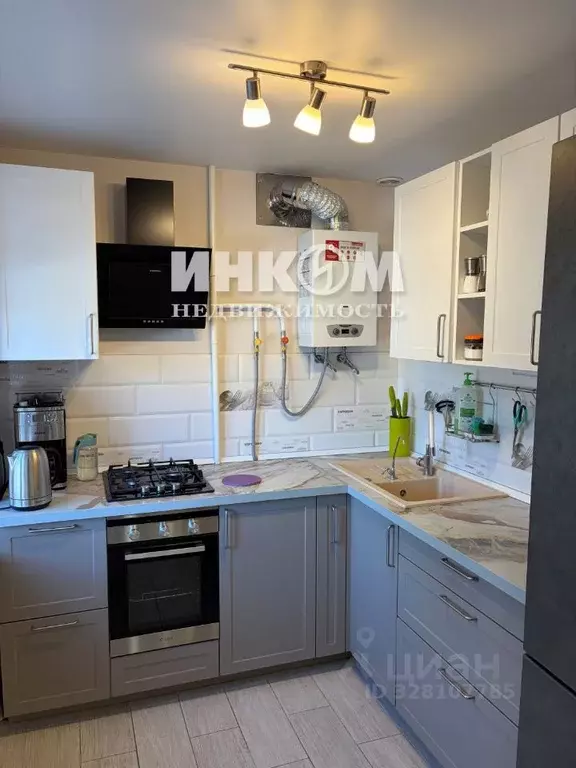 3-к кв. Москва пос. Рублево, ул. 2-я Новорублевская, 6 (56.6 м) - Фото 1