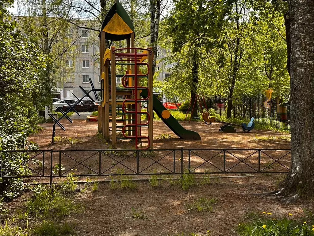 3-комнатная квартира: Тихвин, 5-й микрорайон, 33 (65.2 м) - Фото 0