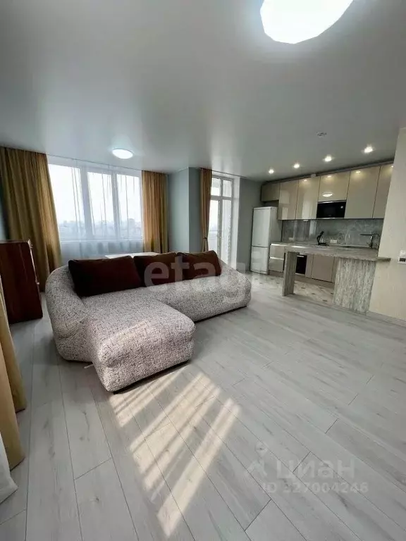 3-к кв. Свердловская область, Екатеринбург ул. Миасская, 12 (84.5 м) - Фото 2