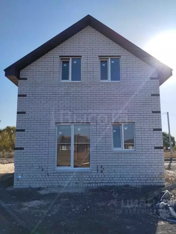 Дом в Воронежская область, с. Новая Усмань ул. Усманская, 54 (100 м) - Фото 1