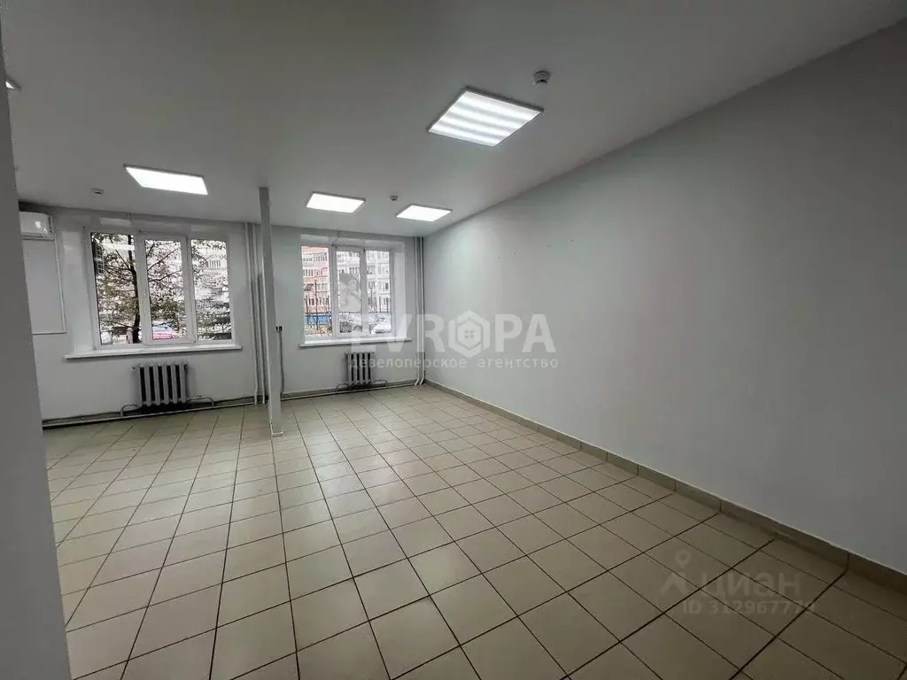 Помещение свободного назначения в Ульяновская область, Ульяновск ул. ... - Фото 1