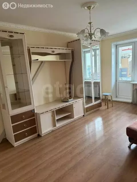 3-комнатная квартира: Якутск, улица Стадухина, 63 (62 м) - Фото 0