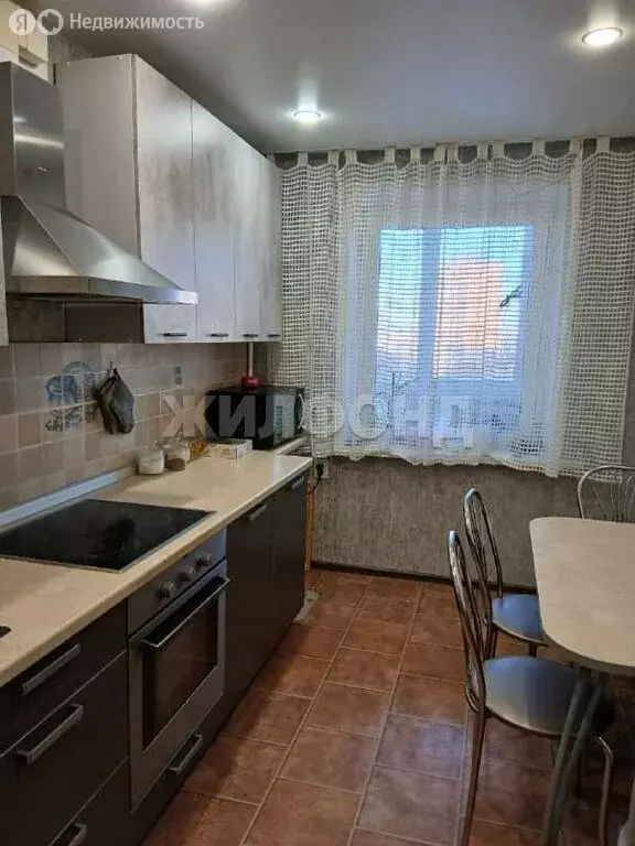 4-комнатная квартира: Тольятти, 4-й квартал, бульвар Курчатова, 12 ... - Фото 2