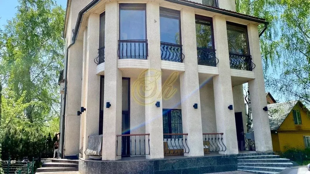 Дом в Московская область, Люберцы городской округ, Красково пгт  (400 ... - Фото 2