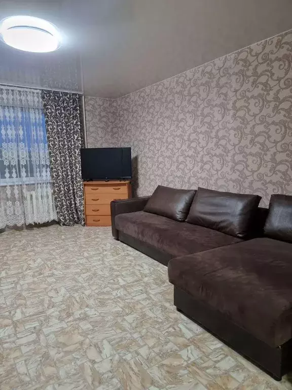 3-к кв. Свердловская область, Карпинск Советская ул., 96 (90.0 м) - Фото 0
