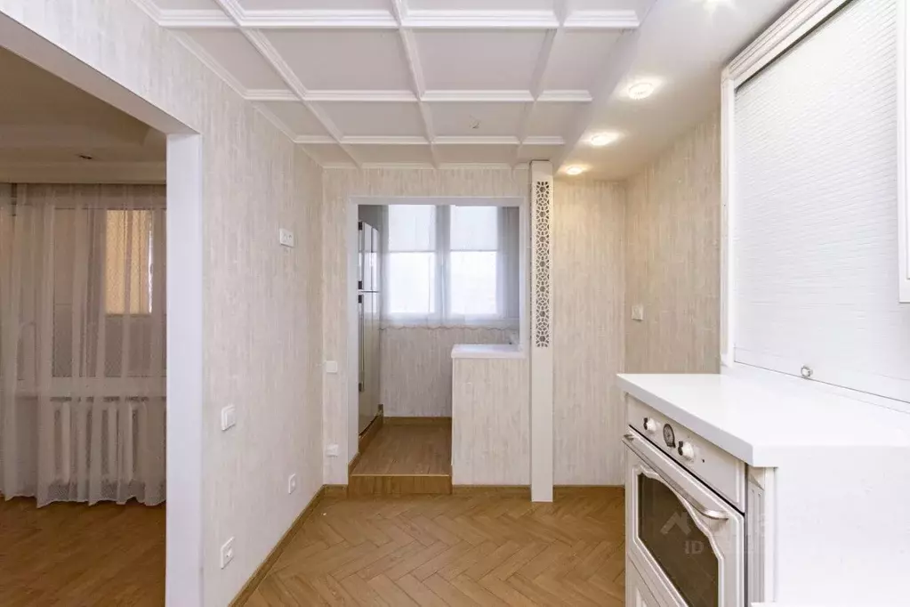 3-к кв. Тюменская область, Тюмень ул. Салтыкова-Щедрина, 59 (80.0 м) - Фото 1