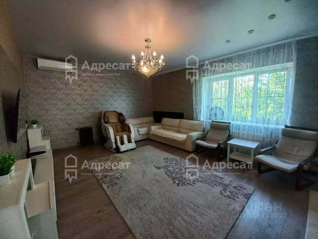 Дом в Волгоградская область, Среднеахтубинский район, Фрунзенское ... - Фото 1