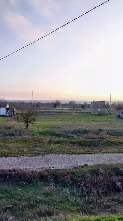 Участок в Крым, Ленинский район, Заветненское с/пос, с. Яковенково ул. ... - Фото 1