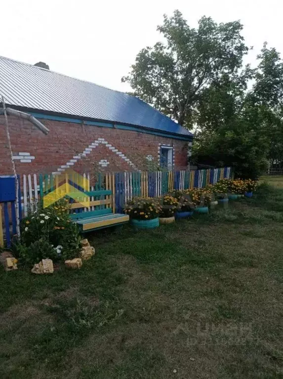 Дом в Омская область, Азовский Немецкий Национальный район, д. ... - Фото 0