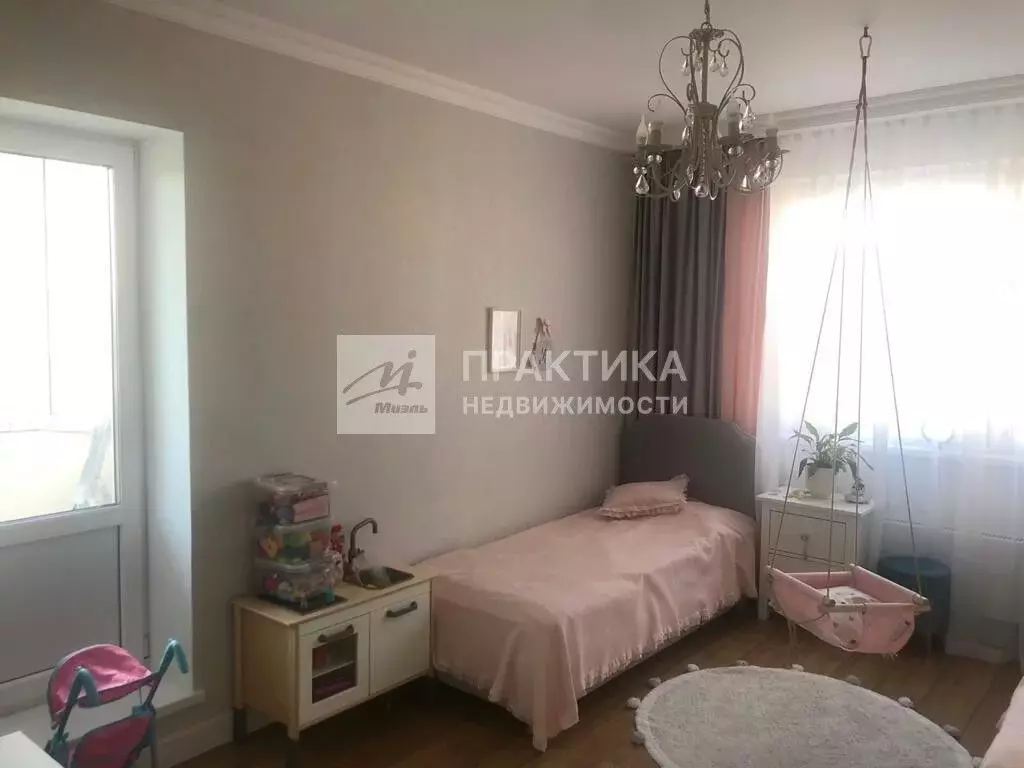 Продается 4-комнатная квартира - Фото 1