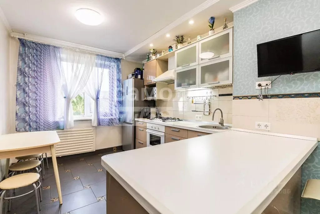 3-к кв. Пермский край, Пермь ул. Милиционера Власова, 17 (61.0 м) - Фото 2