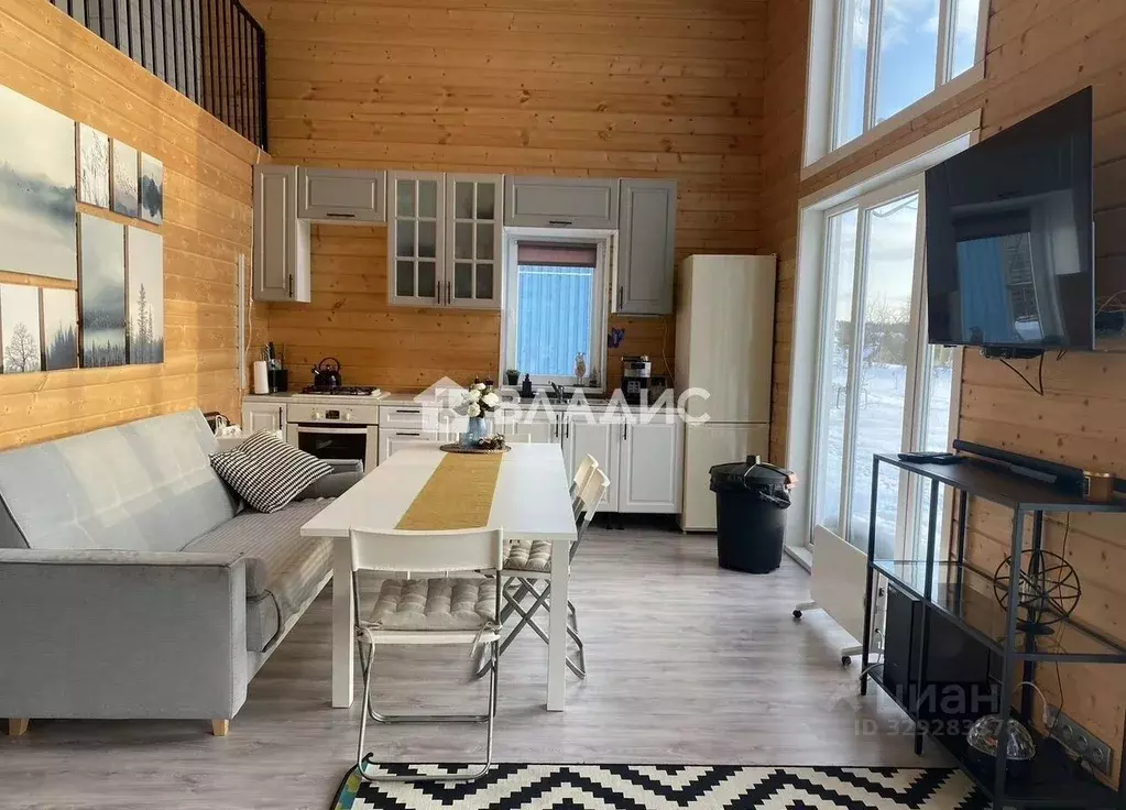 Дом в Ленинградская область, Лодейнопольский район, Доможировское ... - Фото 2