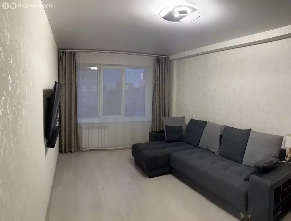 2-комнатная квартира: Красноярск, улица Железнодорожников, 10 (48 м) - Фото 1