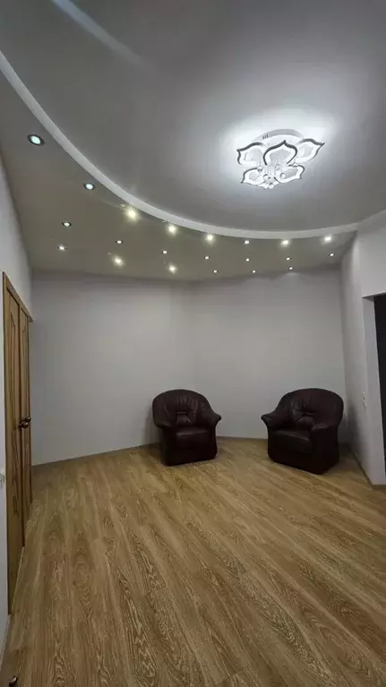 Продается 2-комнатная квартира - Фото 1