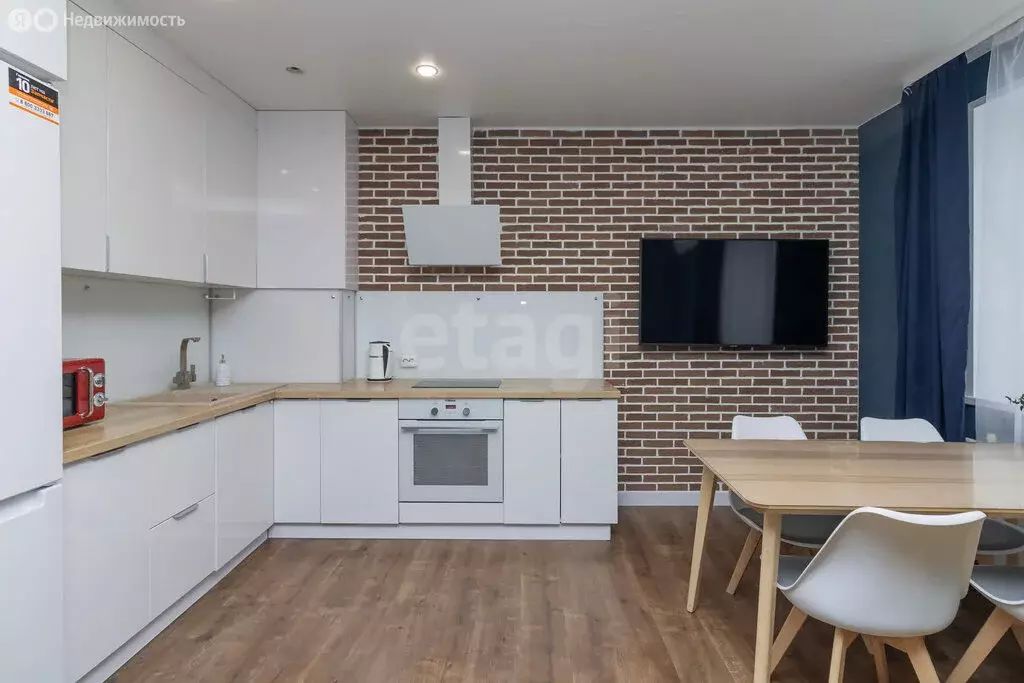 2-комнатная квартира: Тюмень, улица Мельникайте, 38к1 (59.8 м) - Фото 2