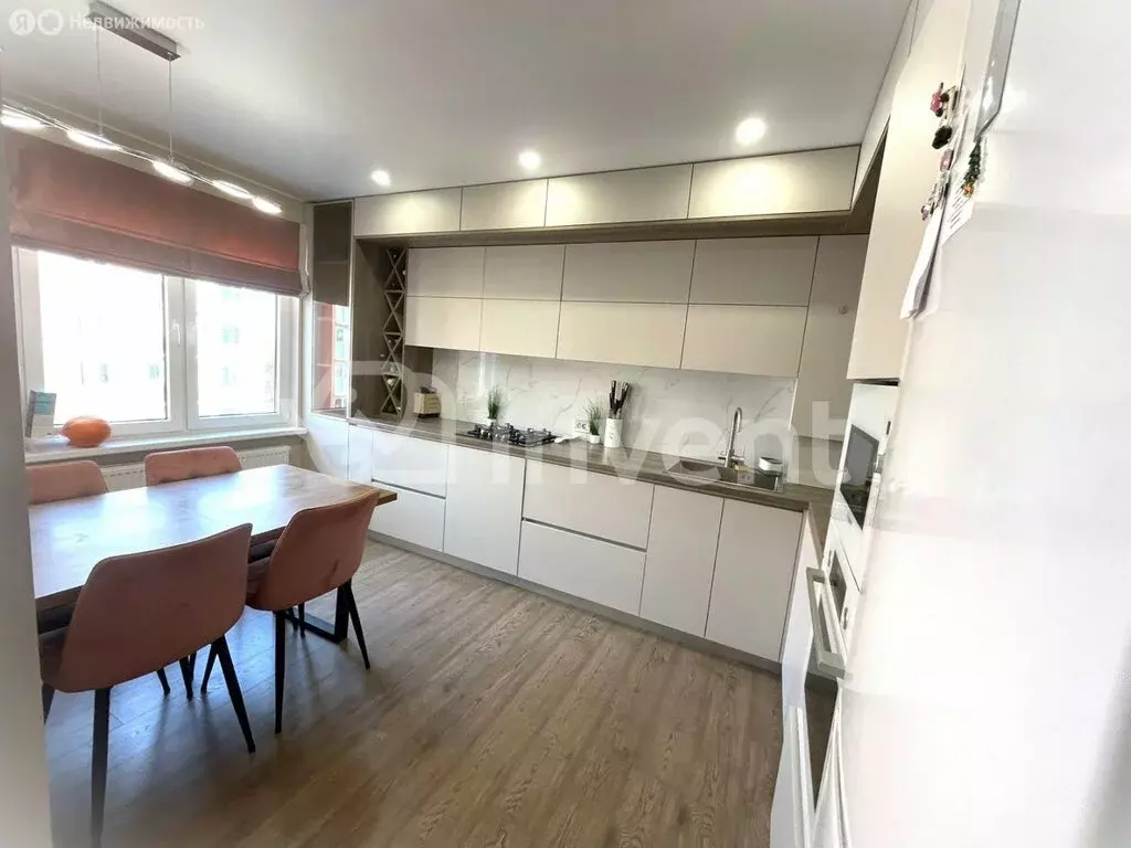 3-комнатная квартира: Калининград, Черниговская улица, 19Е (78 м) - Фото 0