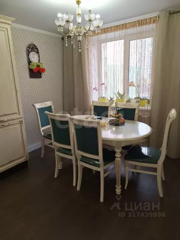 3-к кв. Саратовская область, Энгельс Харьковская ул., 2 (75.0 м) - Фото 1