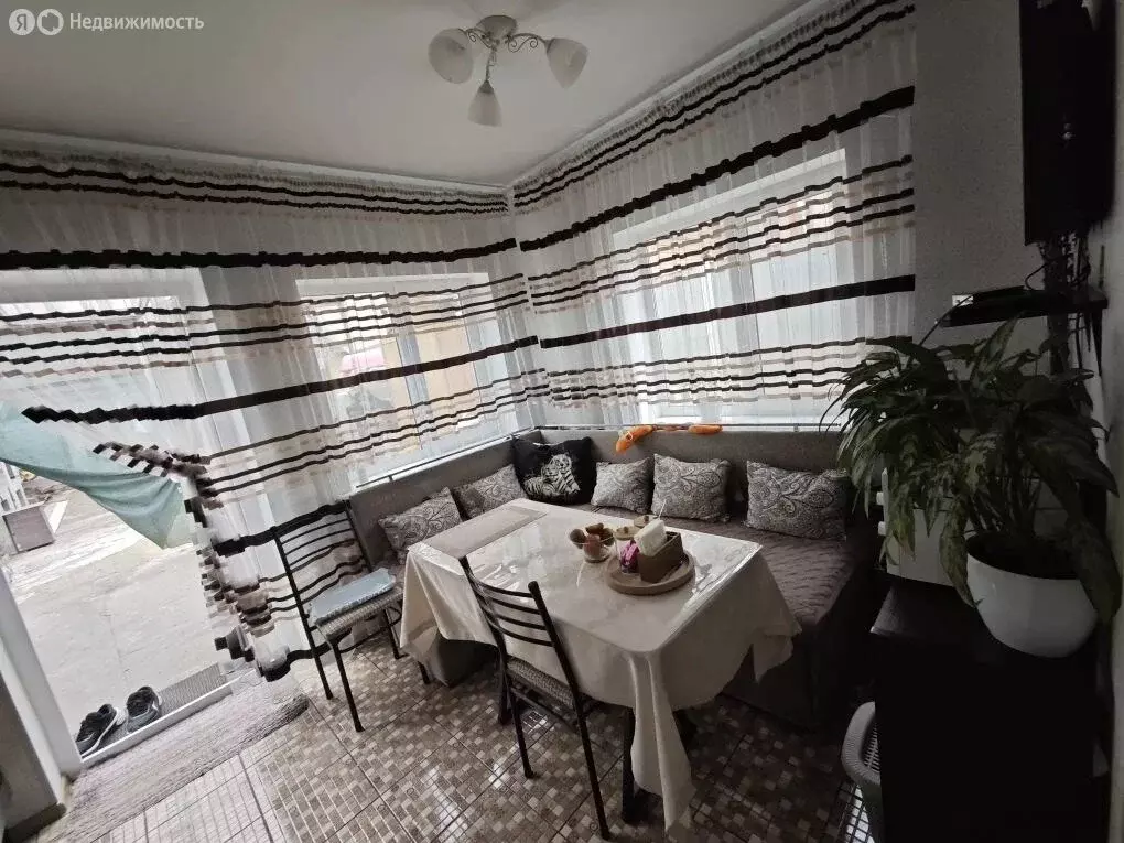 Дом в посёлок городского типа Яблоновский, улица Гагарина, 65 (56 м) - Фото 2