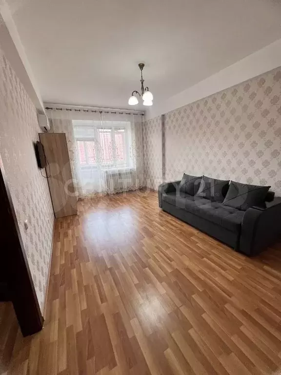 1-к. квартира, 50 м, 3/10 эт. - Фото 0