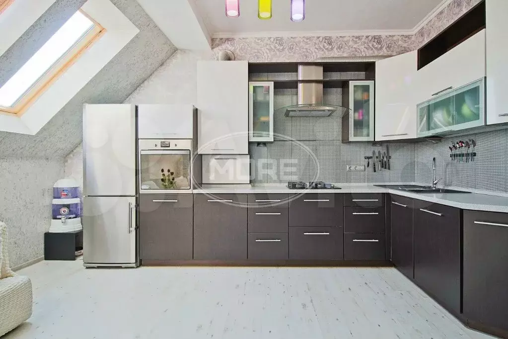 2-к. квартира, 102 м, 5/5 эт. - Фото 0