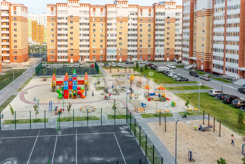 3-комнатная квартира: Тюмень, улица Раушана Абдуллина, 7 (158.9 м) - Фото 2