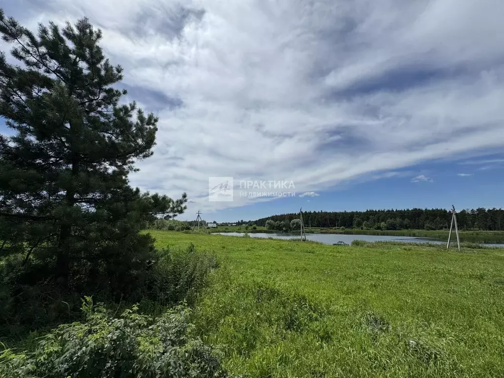 Участок в Липецкая область, Добровский муниципальный округ, с. ... - Фото 1
