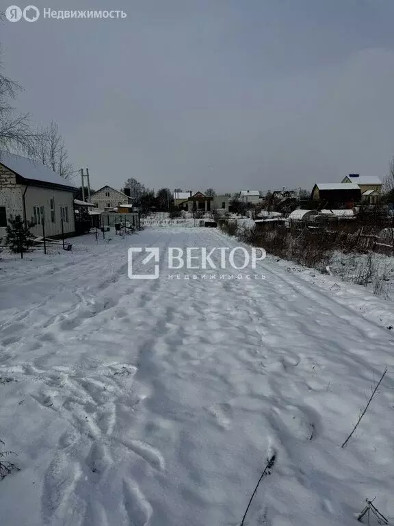 Участок в деревня Середняя, Центральная улица (9 м) - Фото 0