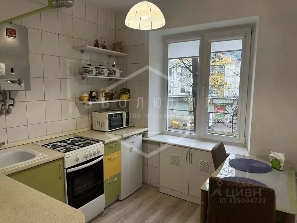 1-к кв. Калининградская область, Калининград просп. Мира, 88 (31.8 м) - Фото 1