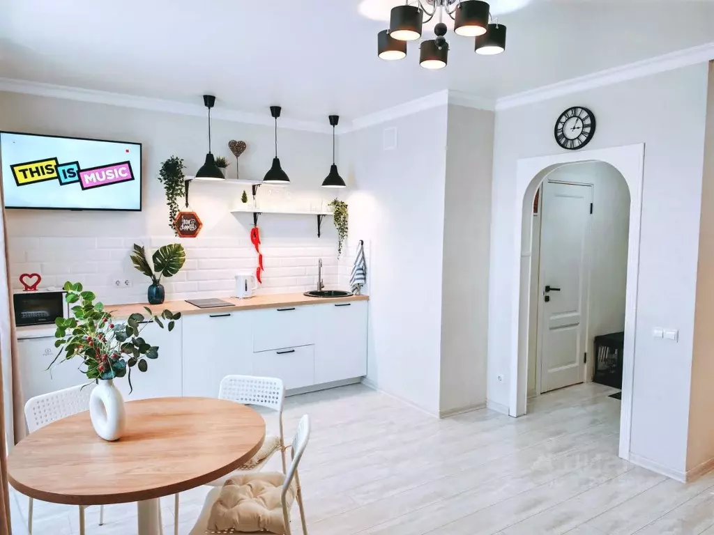 Студия Тюменская область, Тюмень ул. Дмитрия Менделеева, 2 (29.0 м) - Фото 1