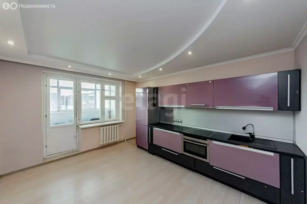 3-комнатная квартира: Тюмень, улица Николая Семёнова, 29к2 (90 м) - Фото 1