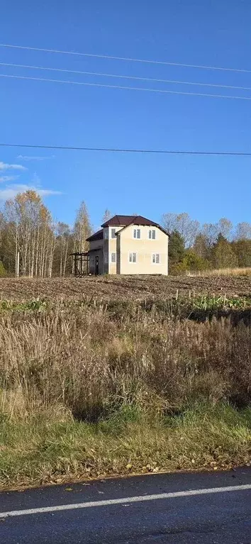 Дом в Ленинградская область, Лужский район, пос. Серебрянский  (105 м) - Фото 1