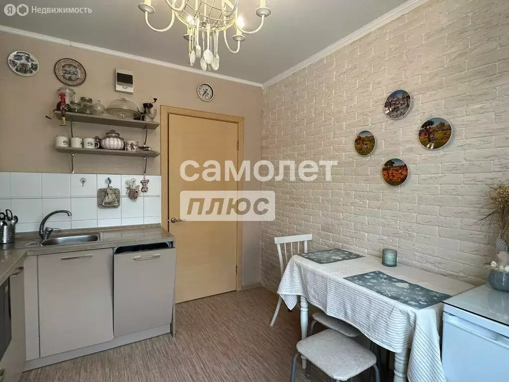 3-комнатная квартира: Миасс, улица Академика Павлова, 5 (64 м) - Фото 1